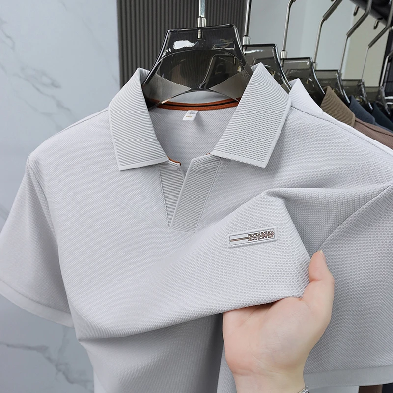 Hochwertiges Marken-Sommer-Polohemd mit kurzen Ärmeln für Herren, exquisites Abzeichen-Design, atmungsaktives und bequemes T-Shirt-Oberteil – Detail 17