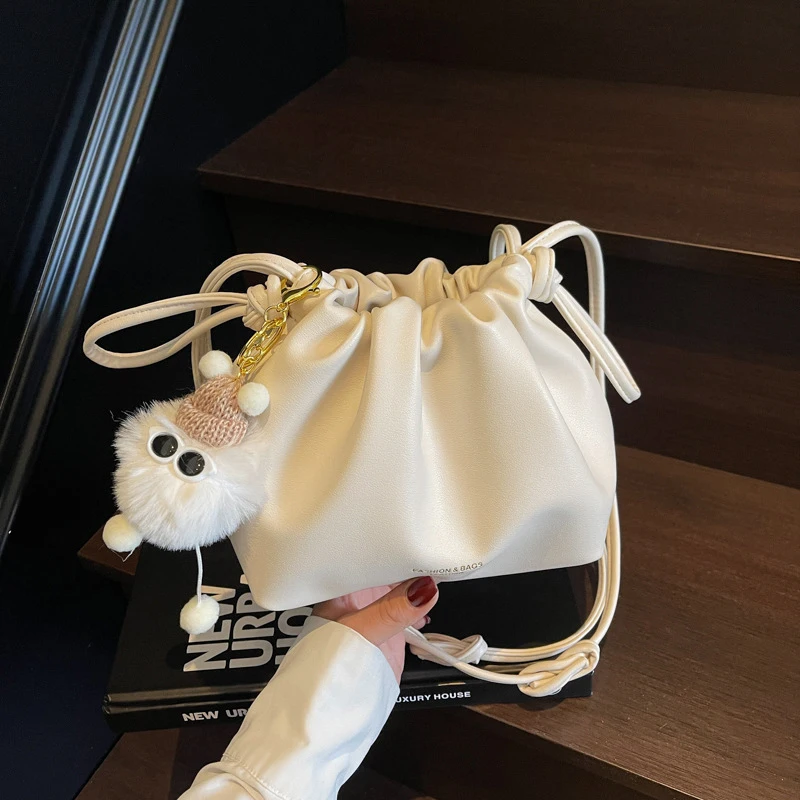 

Korean Drawstring Cloud Bag Fashion Design Pleated Bucket Bag New Versatile Shoulder Messenger Bag Pu Leather Daily Commuter Bag