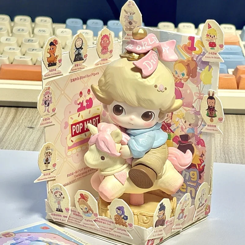 

Слипая коробка серии POP MART в честь 15-летия — DIMOO Скрытая фигура Мастер атмосферы