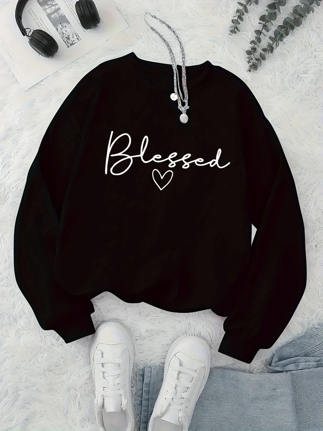 Women's autumn and winter casual fashion loose and comfortable Blessed printed round neck long sleeved warm pullover sweater