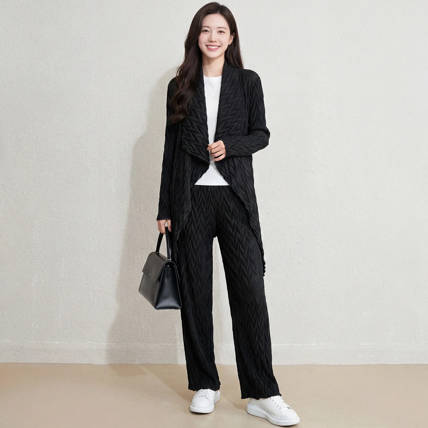 

Miyake Pleated New 2026 Spring Large Lapel Pleated Trench Coat Women's Suit Loose Large Size Knee-length Cardigan Two-piece Set