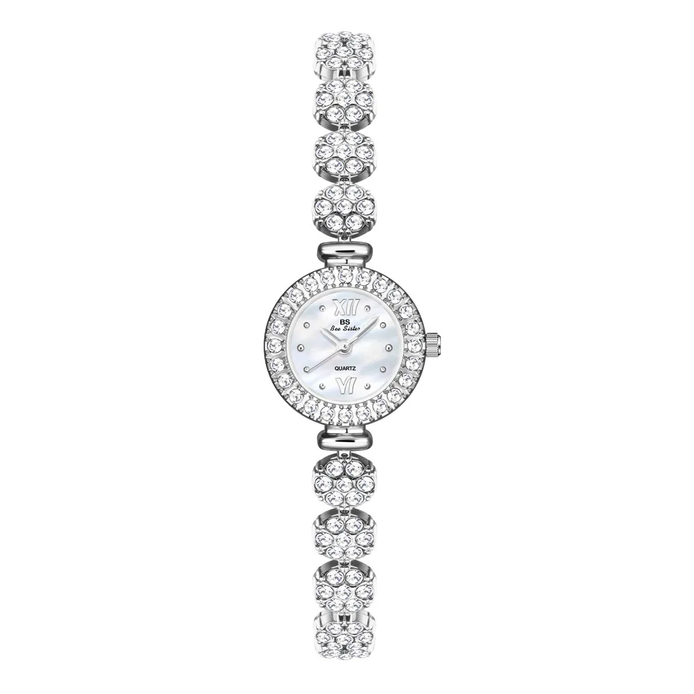 2025 ساعة نسائية خفيفة ماركة فاخرة السماء المرصعة بالنجوم الماس زهرة رائعة الراقية مزاجه السيدات موضة ساعات المعصم الكوارتز