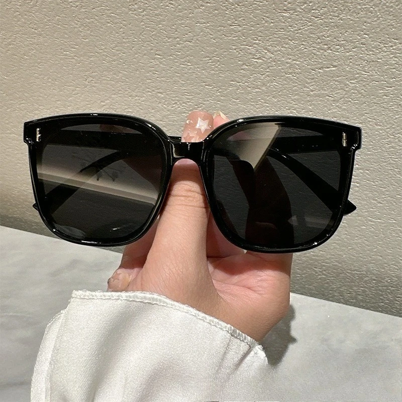 Korean Unisex Gentle Sunglasses for Men Women Driving Frame Sunglasses Eyewear