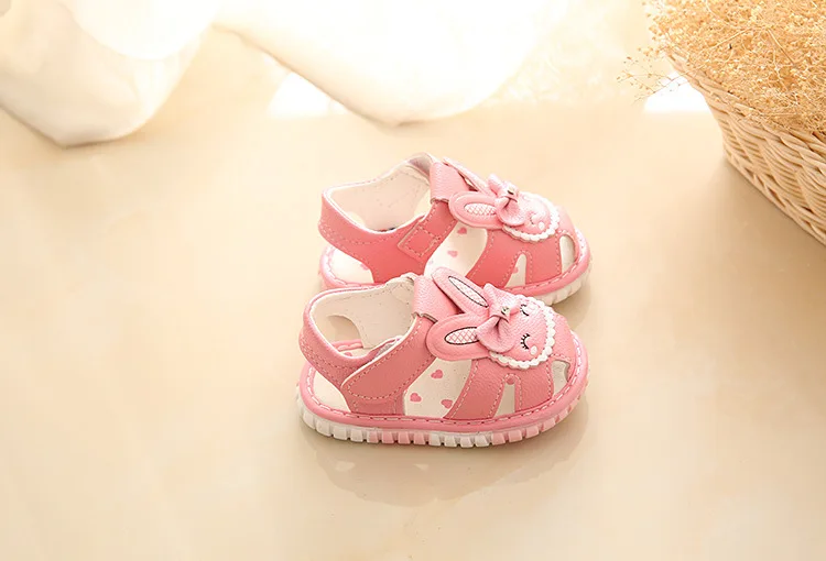 Baby Shoes Sandals Princess Shoes Soft Sole Walking Shoes Children\'s Sandals Embroidered Girl Baby Shoes 0-2 Years Old