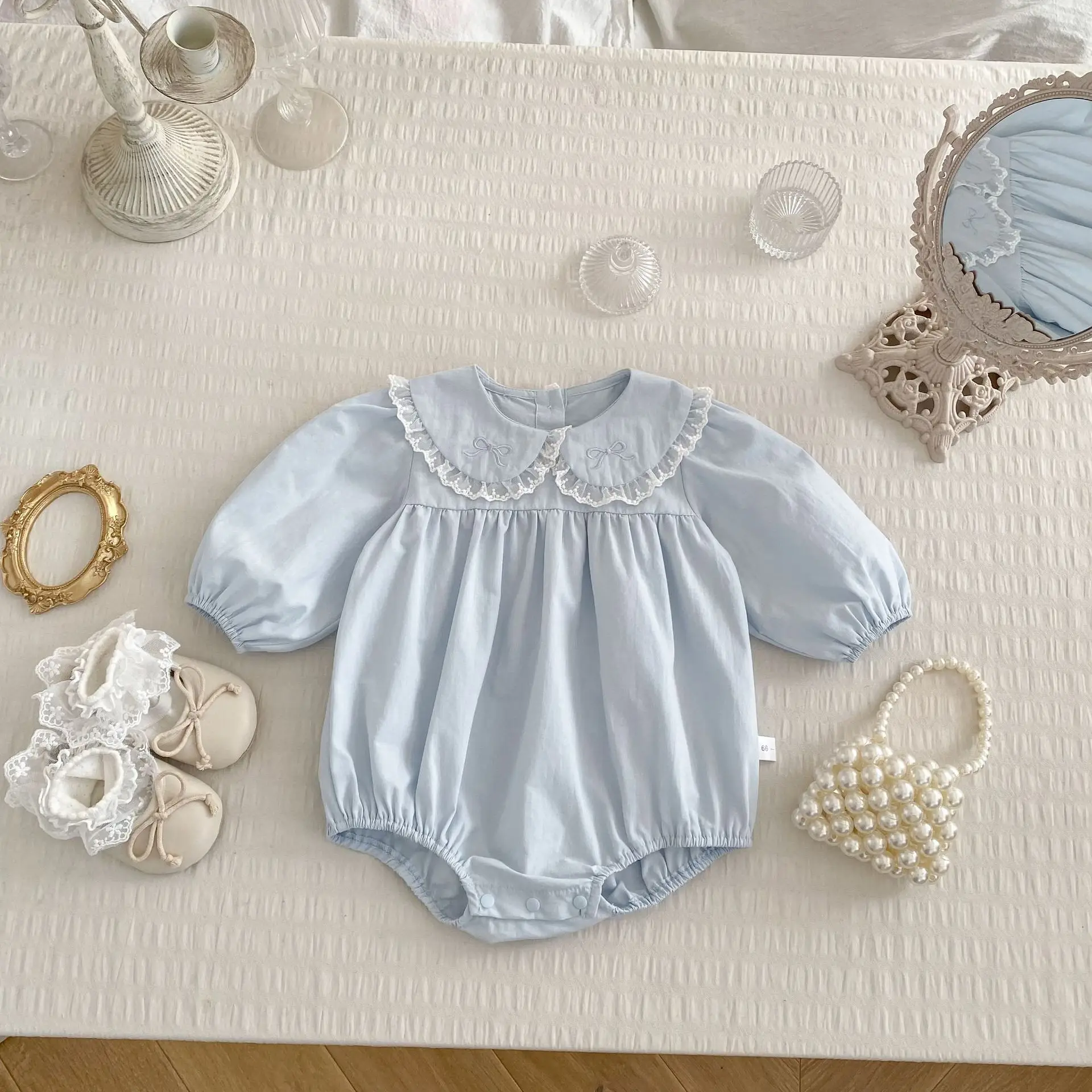 

2026 Spring New Baby Girl Long Sleeve Bodysuit Girls Cute Lace Peter Pan Collar Princess Jumpsuit Cotton Infant Clothes 0-24M