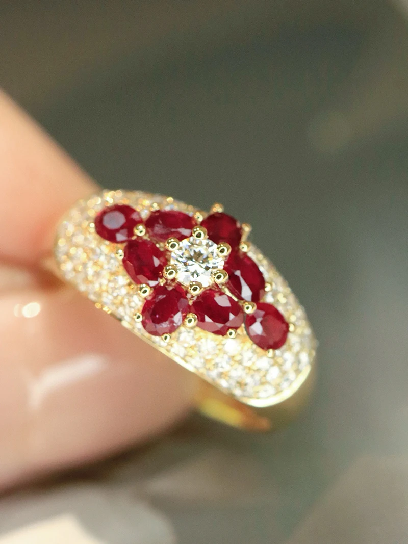 LUOWEND 100% 18K Yellow Gold Rings Luxury Diamond Elegant Shiny Style Natural Ruby Gemstone Ring for Women High Party Jewelry