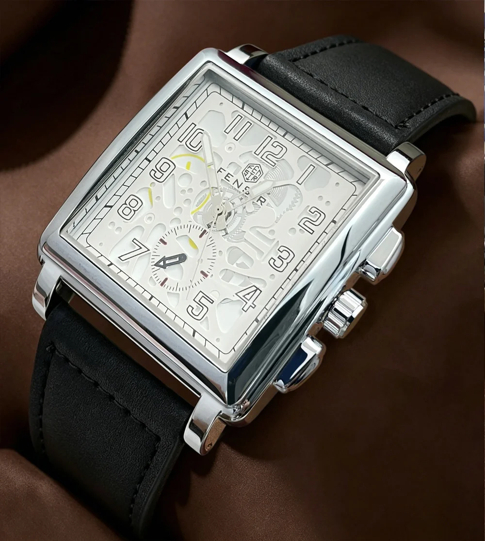 A Popular Foreign Trade Item: Men's Quartz Watch with a Simple Large Dial Design, Waterproof Luminous Hands, Suitable for Business, Casual, and Sports Occasions, Offering a Light Luxury and Niche High-End Feel, a Versatile European and American Trend, Perfect for Everyday Wear by Men and an Ideal Holiday Gift.