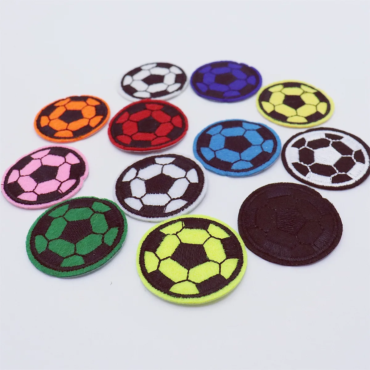 12pcs Round Football Soccer Patches Iron On Sewing Embroidery Badge Sticker For DIY Clothes Decoration Garment Appliques