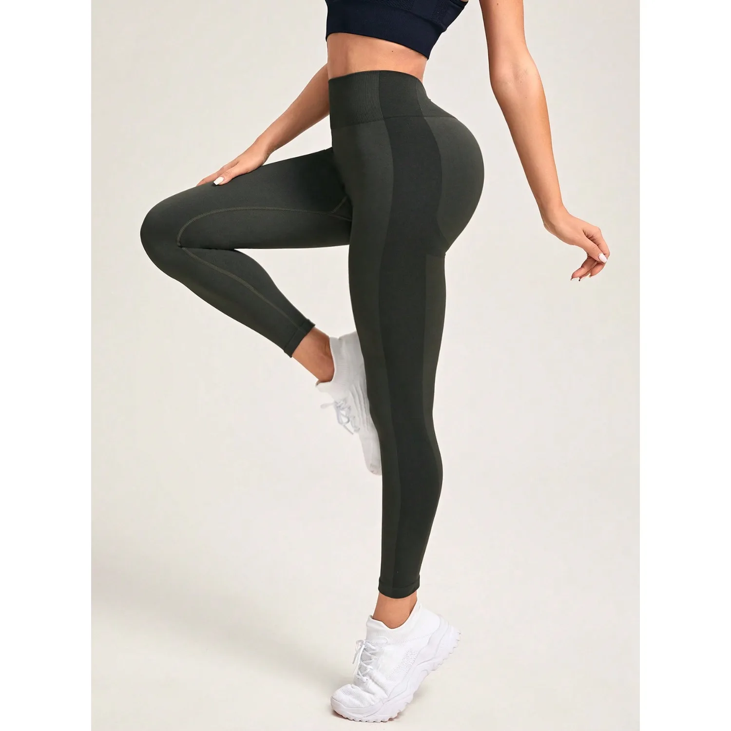 Nuovi pantaloni sportivi in tinta unita da donna senza cuciture Vita alta sexy Pantaloni da yoga in maglia attillata all'anca color pesca Leggings da yoga per esercizi da palestra
