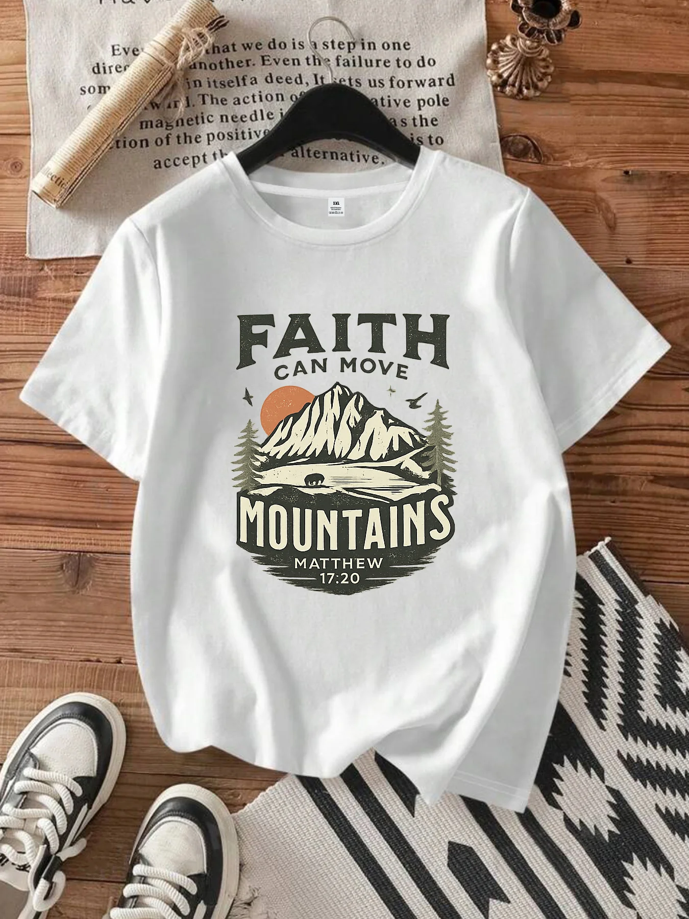 

【WDS0054】Женская футболка больших размеров с круглым вырезом, короткими рукавами, эластичными полурукавами и модными принтами.