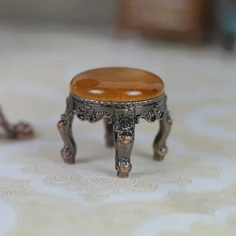 قطعة واحدة من إكسسوارات بيت الدمى المصغر، طاولة مربعة صغيرة بتصميم عتيق، ديكورات ألعاب عائلية