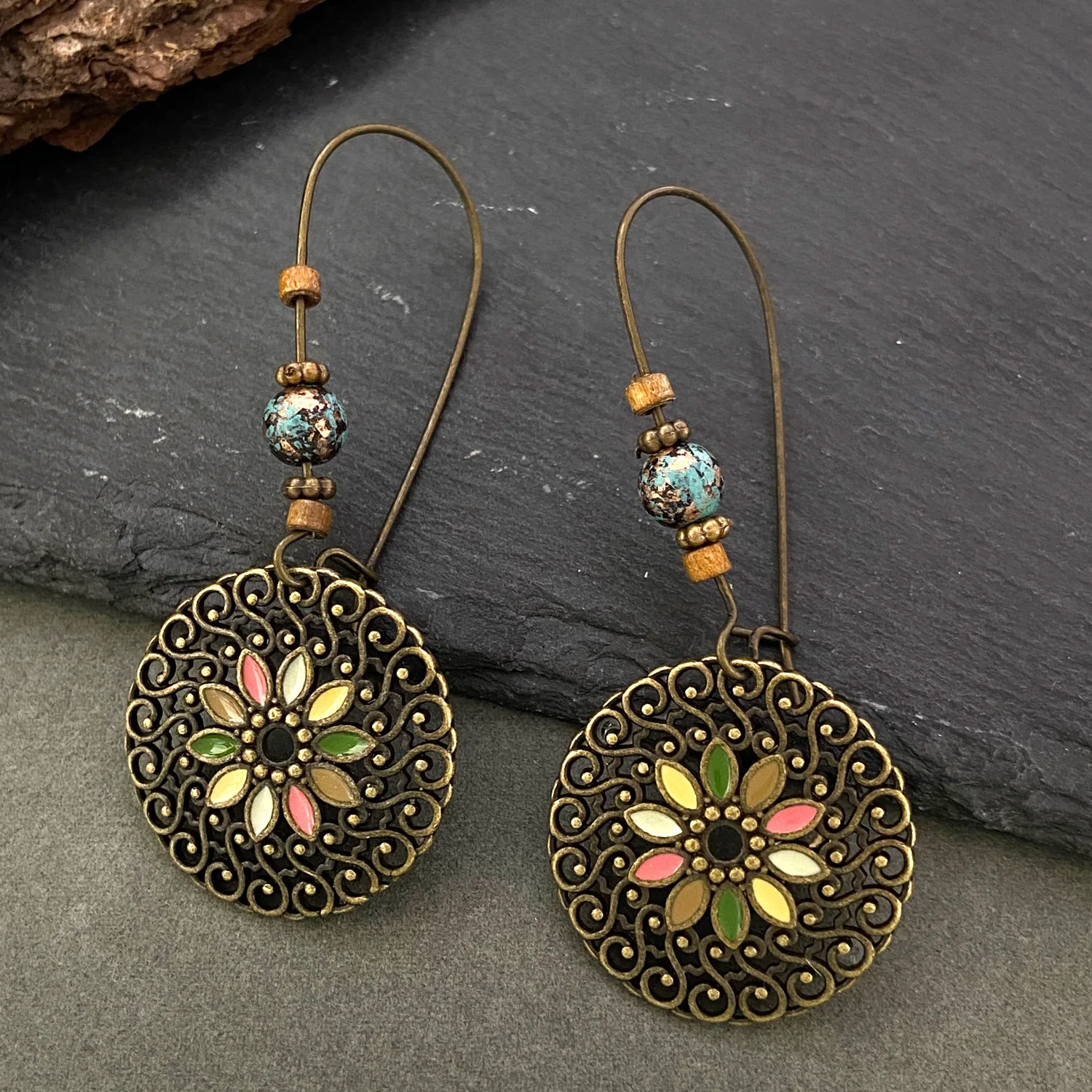 Retro Bohemian Hollow Flower Earrings For Women Jewelry 2024 Trending New Vintage Women's Drop Earrings Ethnic Accessories JN9