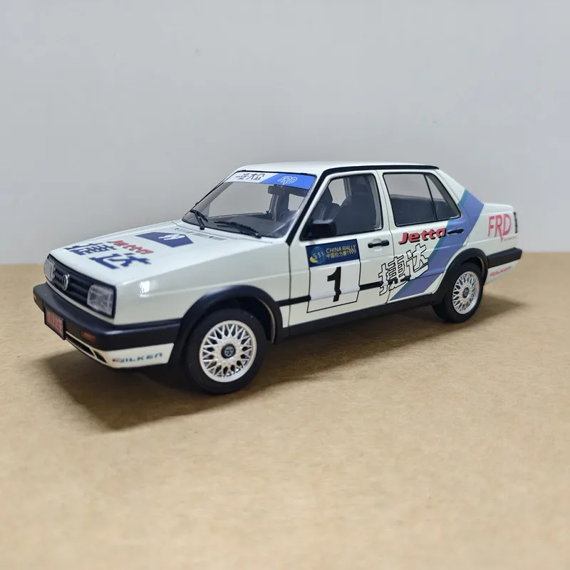 

1:18 VW Jetta GT MK2 Jetta King A2 Alloy Classic Car Model Diecast Metal Retro Vehicle Car Model Simulation Collection Kids Gift