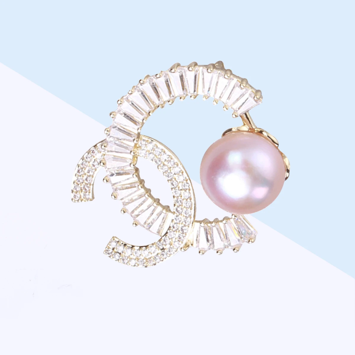 New Elegant Pearl Double C brooch Trend Fashion Copper Alloy Zircon brooch Versatile Breastflower