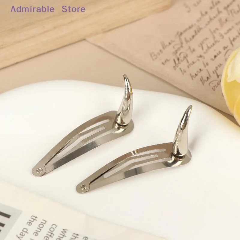 w2/5Pcs Women Harajuku Gothic Punk Hair Clips Y2K Spiker Rivet Hairpin Demon Horn Batterttes Girl Hair Accessories Gift
