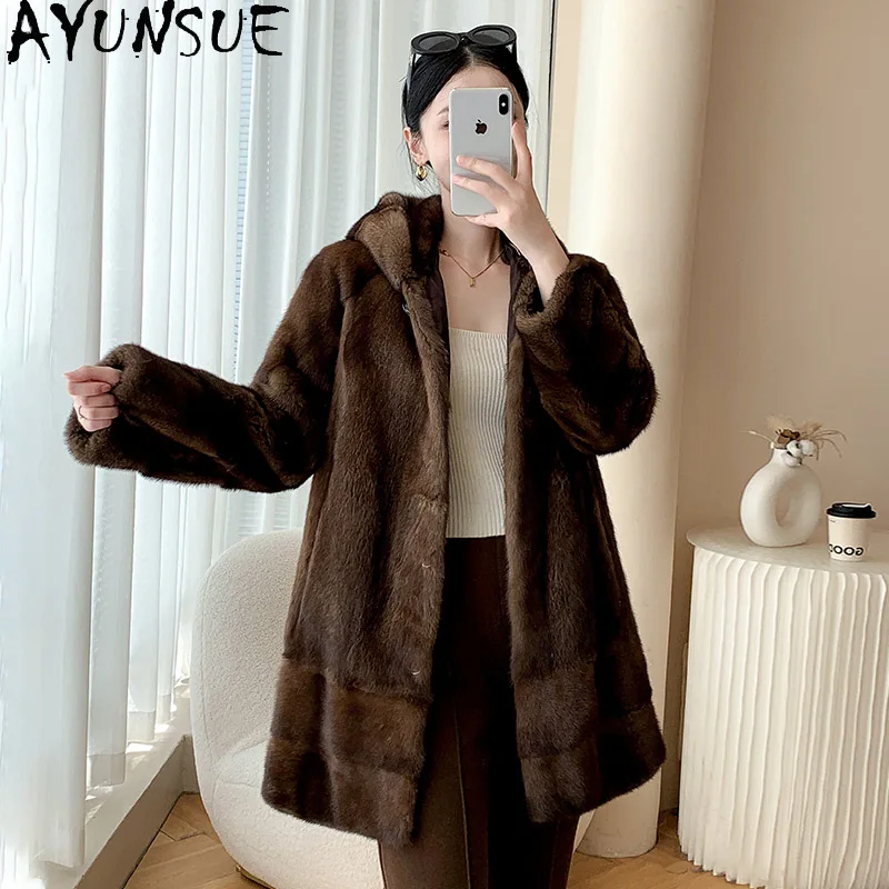 AYUNSUE Naturalny Futro z Norki Damskie Płaszcz Średniej Długości z Kapturem Luksusowy Cały Futro z Norki dla Kobiet Odzież Wysokiej Jakości Płaszcze Abrigo Mujer