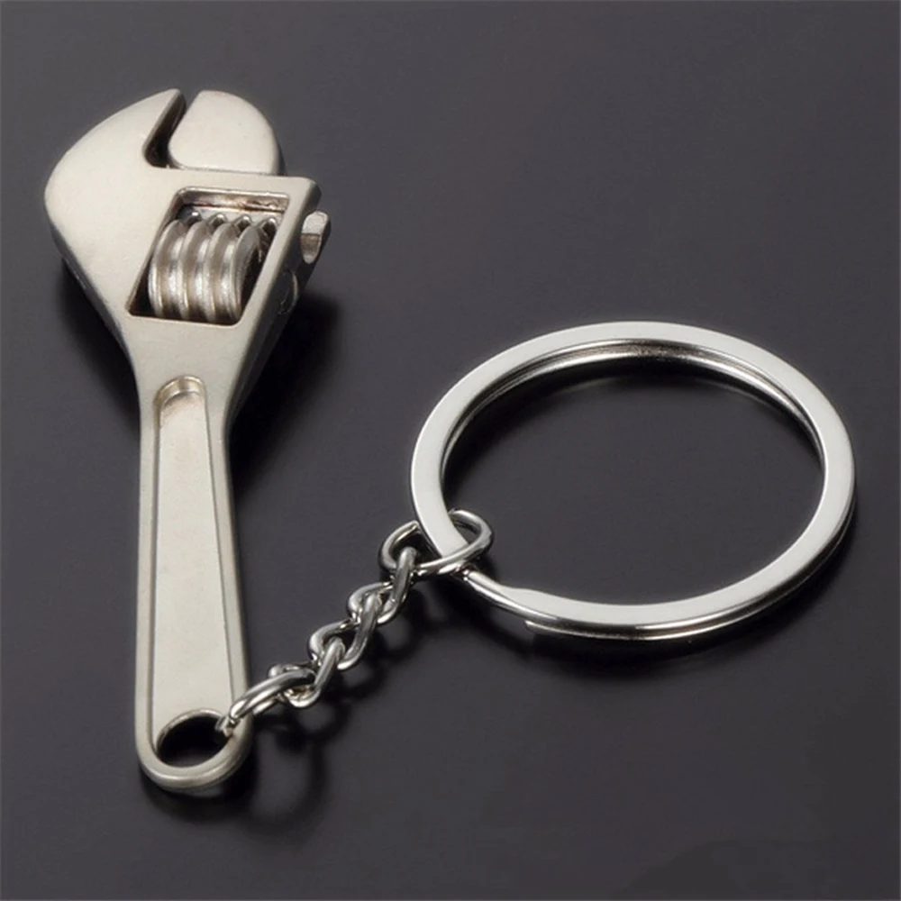 Wrench Keychain Car Key Ring for Suzuki SX4 SWIFT Alto Liane /Grand Vitara/ Jimny/ SCross/ Splash/ Kizashi