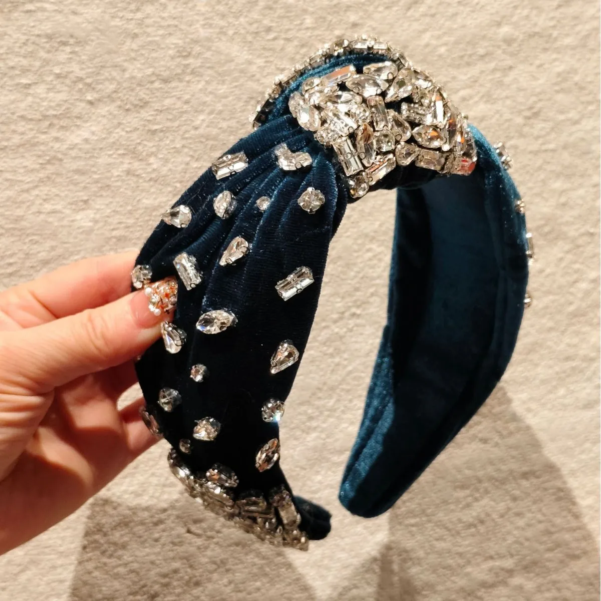 

Hot Selling European and American Retro Full Diamond Knot Headband Luxurious High-end Hair Accessory