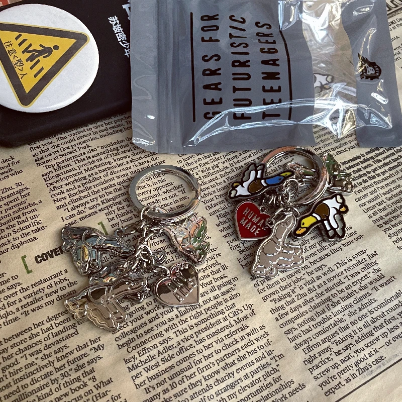 صنع الإنسان 22AW الطائر بطة كيرينغ لطيف بطة المفاتيح ديكور صغير العنصر الشعبي بين المتابعين العصرية