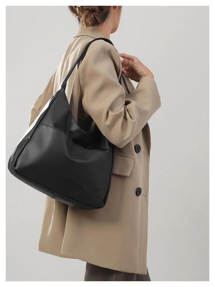 حقيبة هوبو نسائية بسيطة من جلد البولي يوريثان حقيبة كتف متينة 2023 حقيبة يد عصرية ذات سعة كبيرة للعمل المدرسي