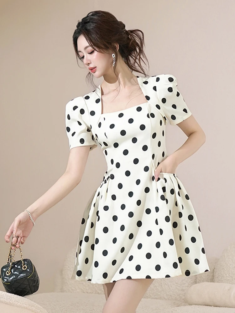 ชุดเดรสสั้นทรงเอเข้ารูป คอเหลี่ยม ลายจุดสไตล์เรโทร เซ็กซี่  สำหรับผู้หญิง  แฟชั่นหรูหรา เหมาะสำหรับงานปาร์ตี้ งานพรอม  ลำลอง  ใหม่