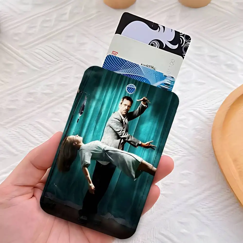 حافظة بطاقات من الجلد الصناعي الفاخر من تي في إتش-هاوزز إم دي للاستخدام اليومي مع مشبك معدني وتصميم قابل للتخصيص