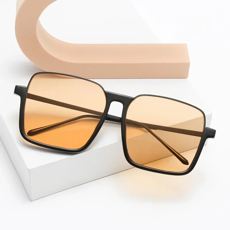 

2023 New Personalized Light Tan Lower Half Frame Sunglasses Net Red Square Street Photo Sunglasses Large Frame Women's Sunvisors