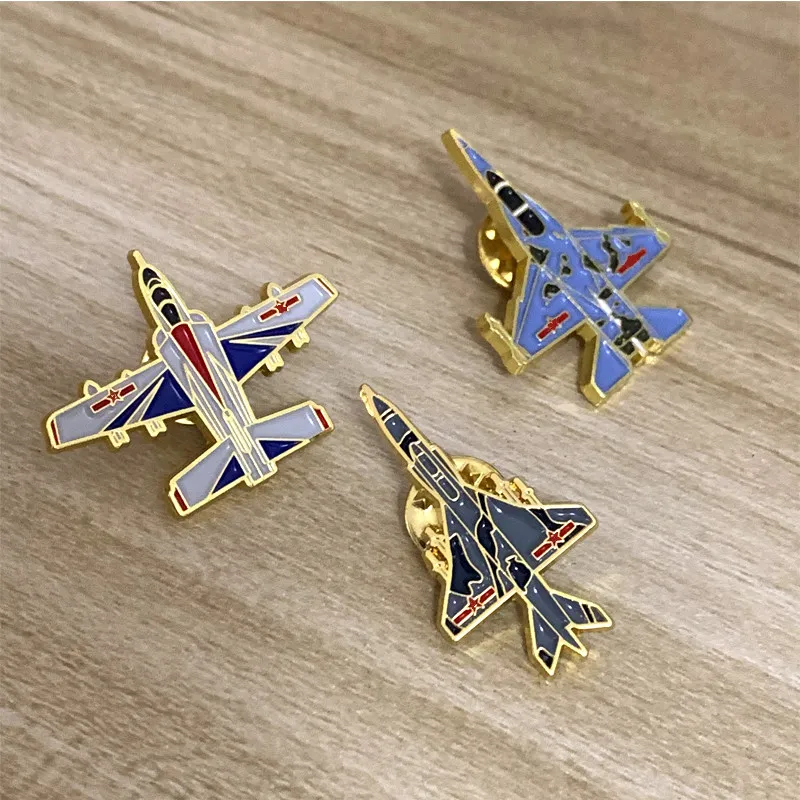 Metal Aircraft Commemorative Brooch for Air Show Personalized Aviation Science Popularization Badge Ornaments