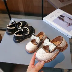 Prinzessin Schuhe für Mädchen Frühling und Herbst neue Kinder britischen Stil kleine Lederschuhe weich besohlte Baby Mädchen Einzels chuhe