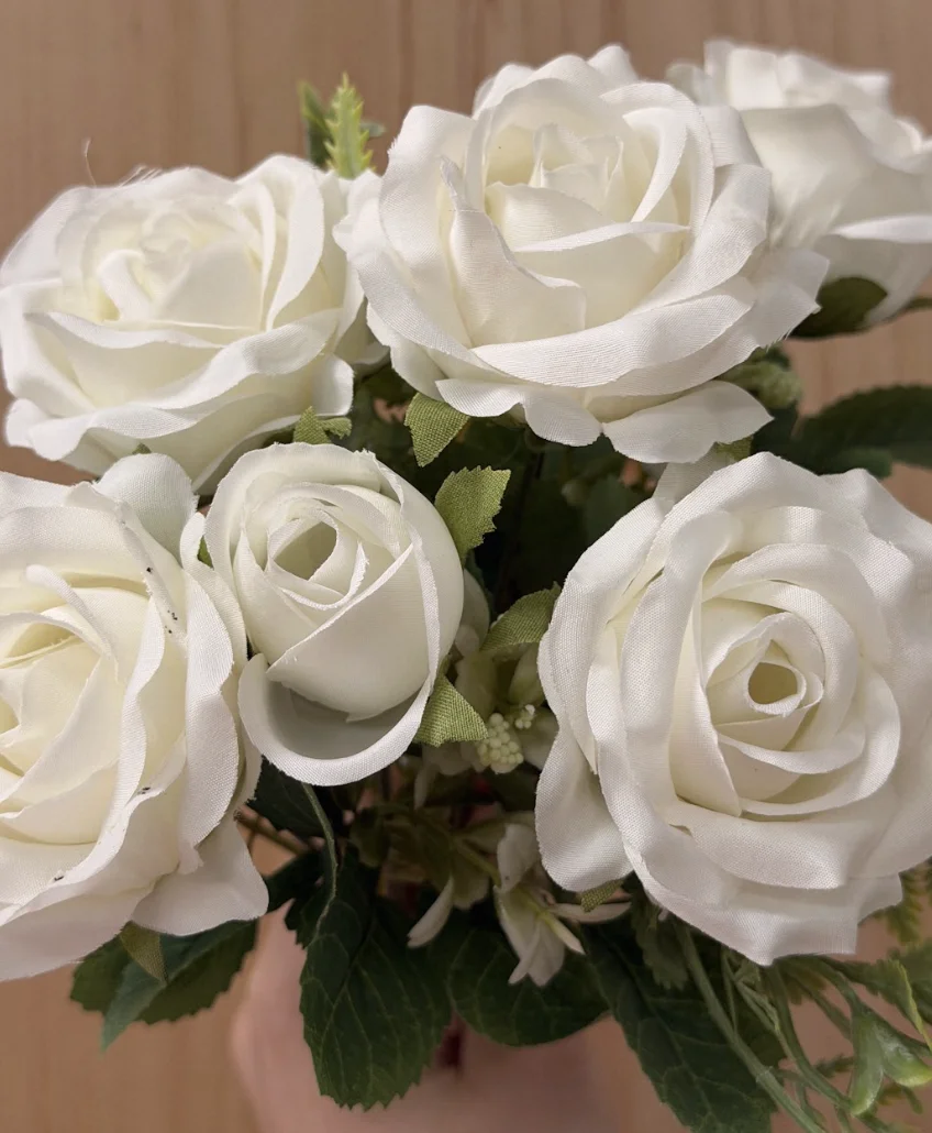 

12 Pieces Professional Artificial Plants & Flowers