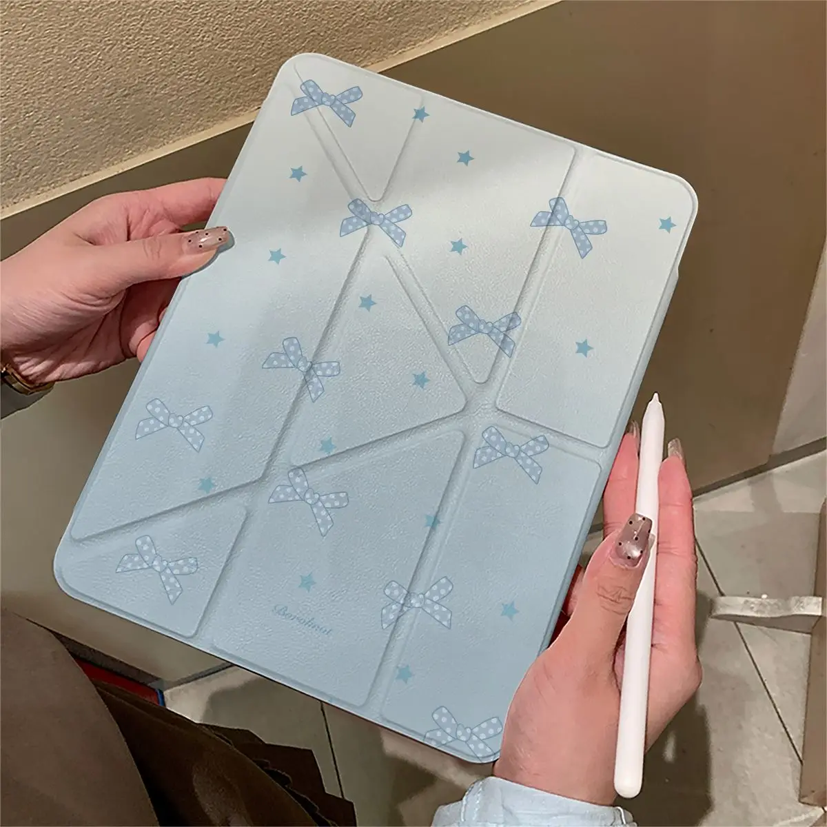 

Blue Bow Dots Buckle For iPad Pro 11 M2 M3 M4 M5 A16 2025 Air4 5 6 7 12.9/13/9.7/10.2/10.5/9.7in 5th 6th 7/8/9 10th 11th Cover