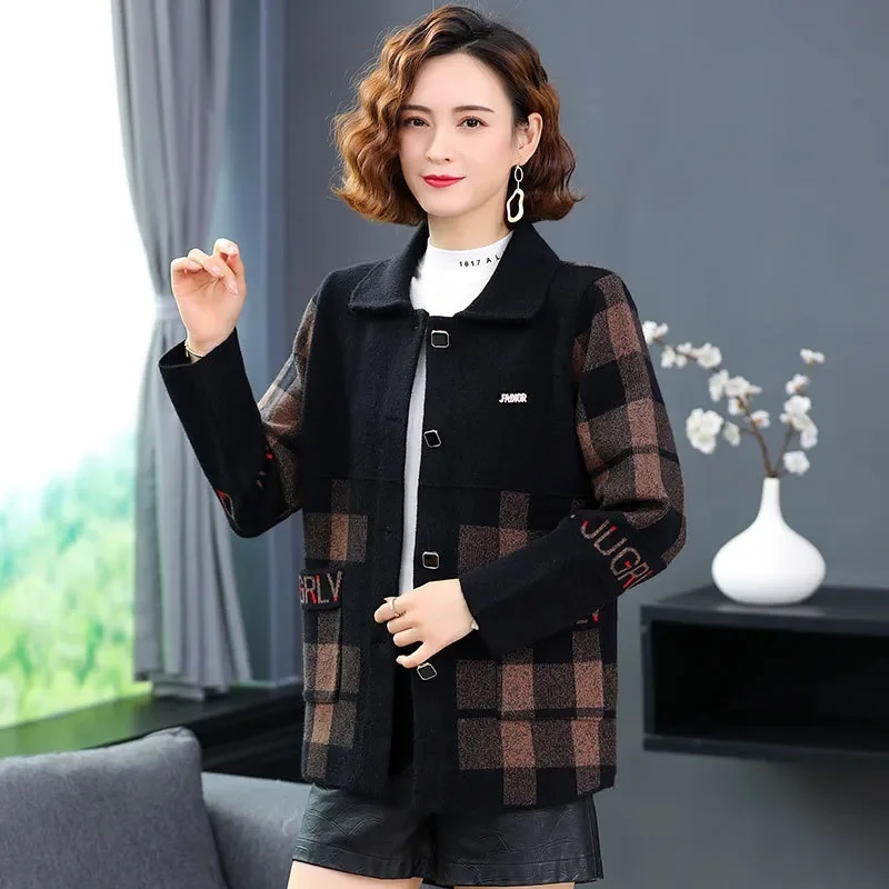 Woolen Mäntel Frauen Herbst Winter Neue Mutter der Revers Plaid Jacke Mittleren Alters Ältere Lose Kurze Outwear Strickjacke Weibliche