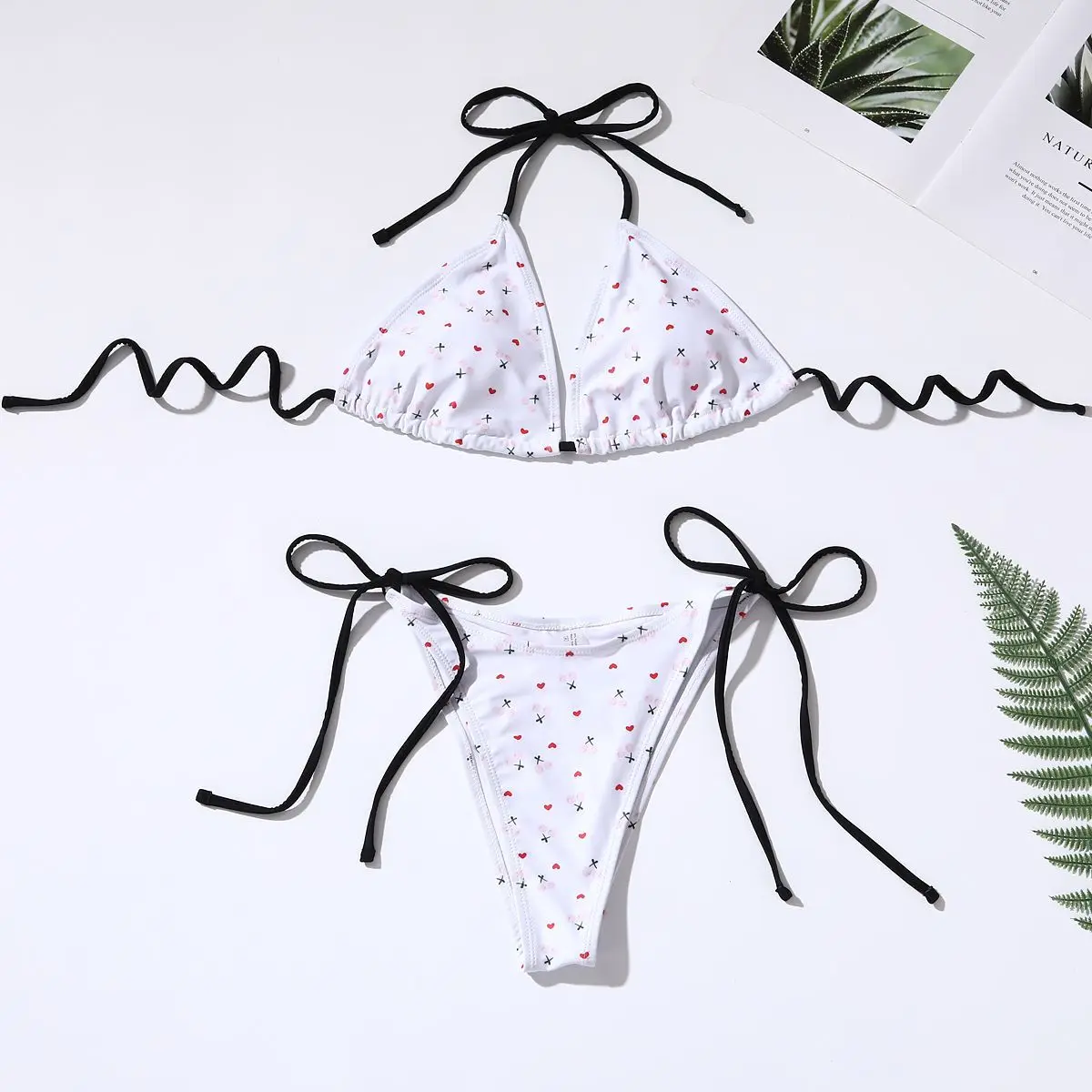 Сексуальный праздничный винтажный комплект из 2 предметов с принтом для пляжной вечеринки, женский бюстгальтер с лямкой на шее, топы + шорты, летний модный костюм 2025 года, приморский купальник