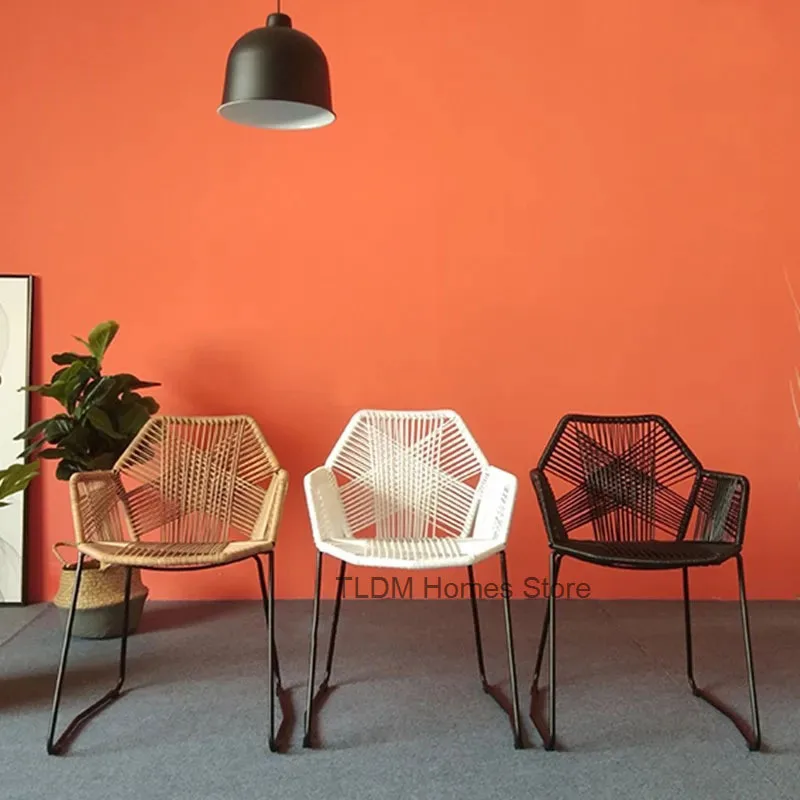 

Одиночный стул, скандинавский современный минималистичный домашний стул для гостиной, балкон, уличный патио, стол, стулья, плетеный стул для отдыха, металлический стул