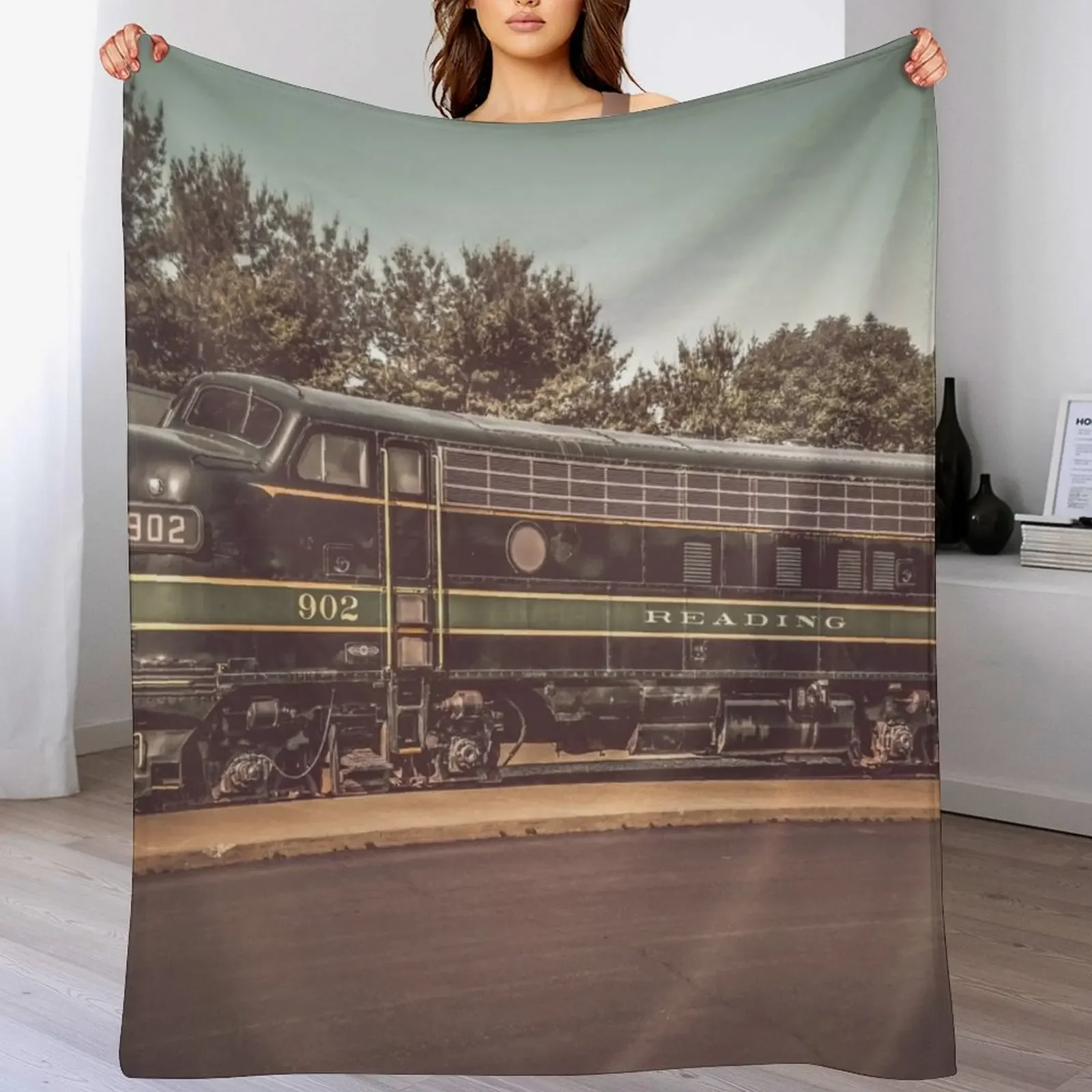 Reading Locomotive 902 Throw Blanket Soft Plush Blanket as Housewarming Gift