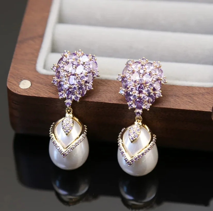 

CHARMING NEW SOUTH SEA WHITE PEARL EARRING