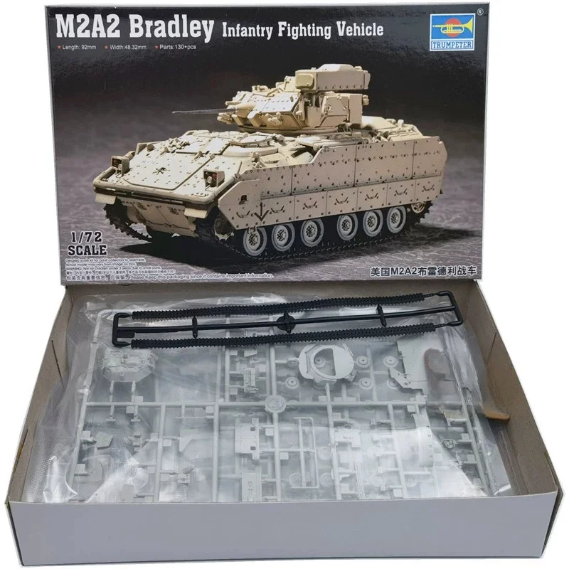 TRUMPETER 1/72 M2A2 Bradley Infantry Fighting Vehicle Plastic Assembly Model