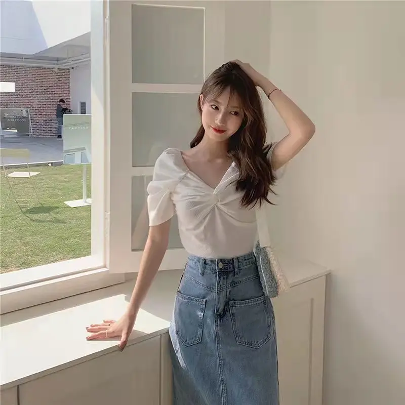 Short-sleeved Shirt for Women 2025 New Summer Korean Style Hot Girl Pullover Short Niche Top