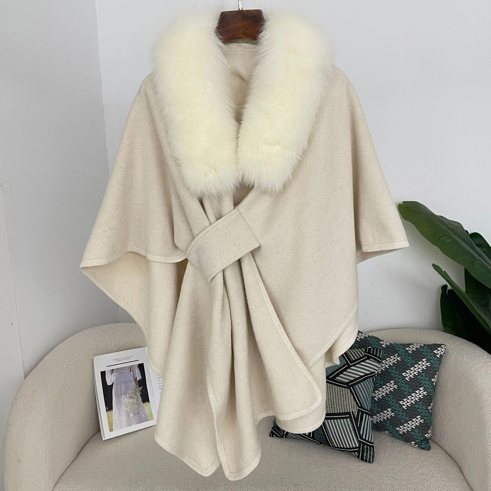 Hot-selling Fashion Autumn And Winter New Style Real Fox Fur Collar Cloak Shawl Loose Knitted Cardigan Woolen Jacket