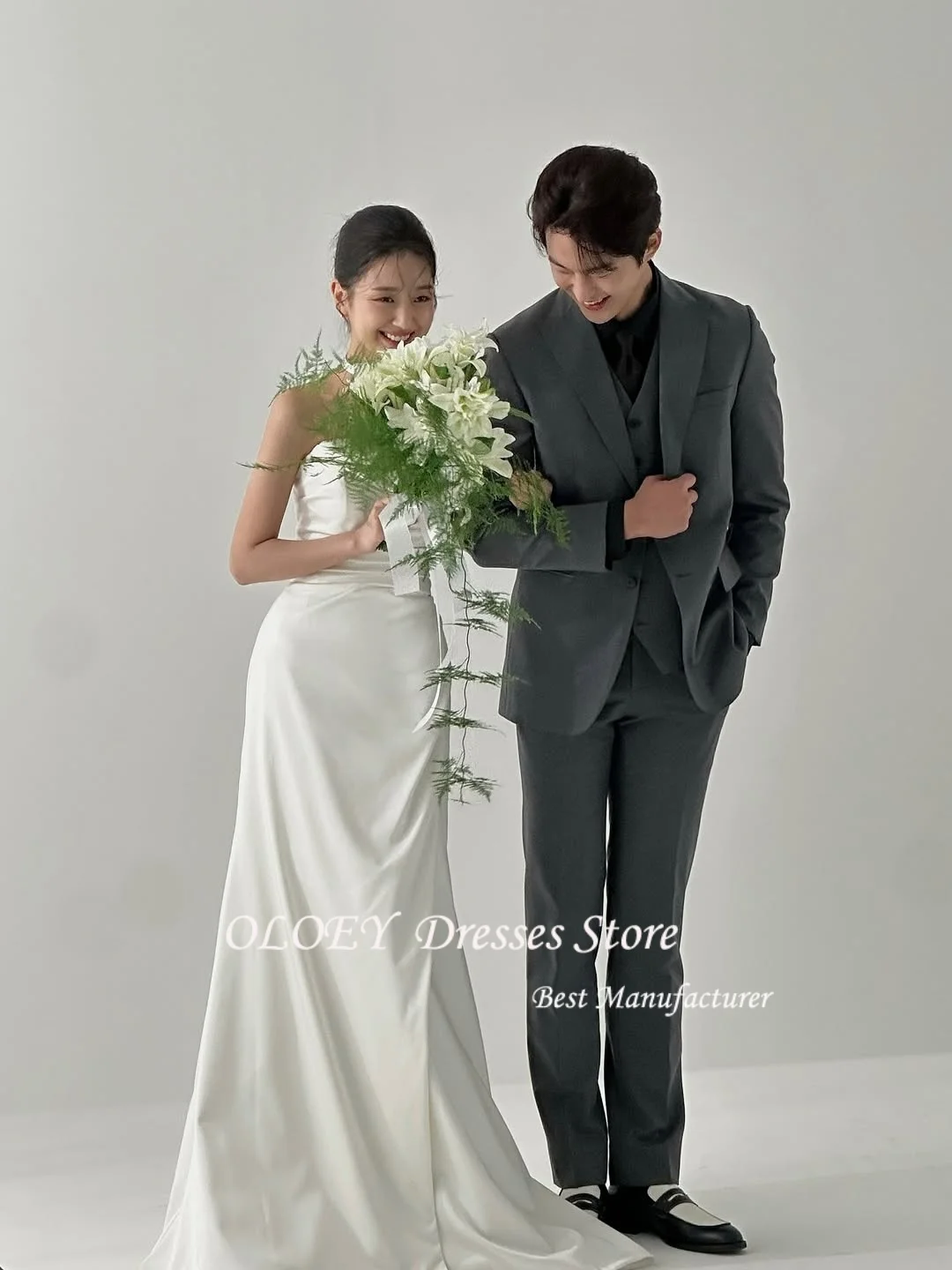 OLOEY Eenvoudige trouwjurken Elegante strapless bruidsjurk Vloerlengte Korea Fotoshootjurken Op maat gemaakte ienia Ajo