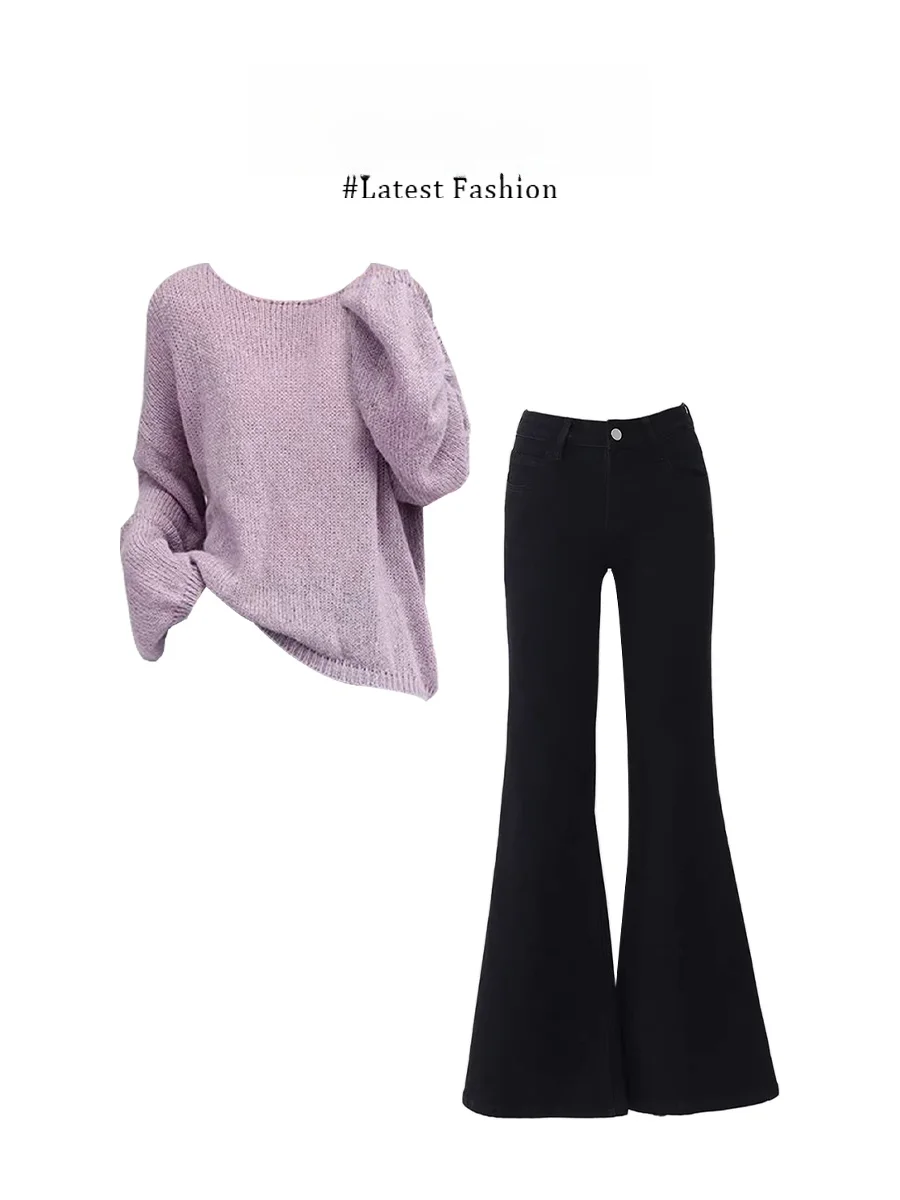 

Комплект женский: вязаный свитер Parkyeon Early Spring Soft Lazy Style фиолетового цвета и черные расклешенные джинсы. Повседневный, комфортный, теплый.