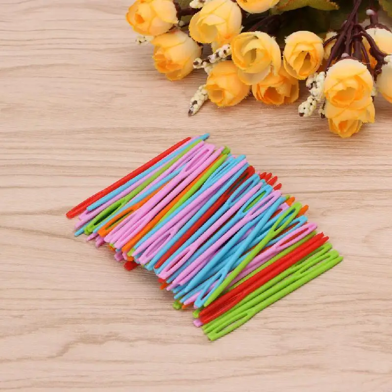 P0UE 100Pcs Children Colorful Plastic 7cm Needles Tapestry Binca Sewing Wool Yarn DIY