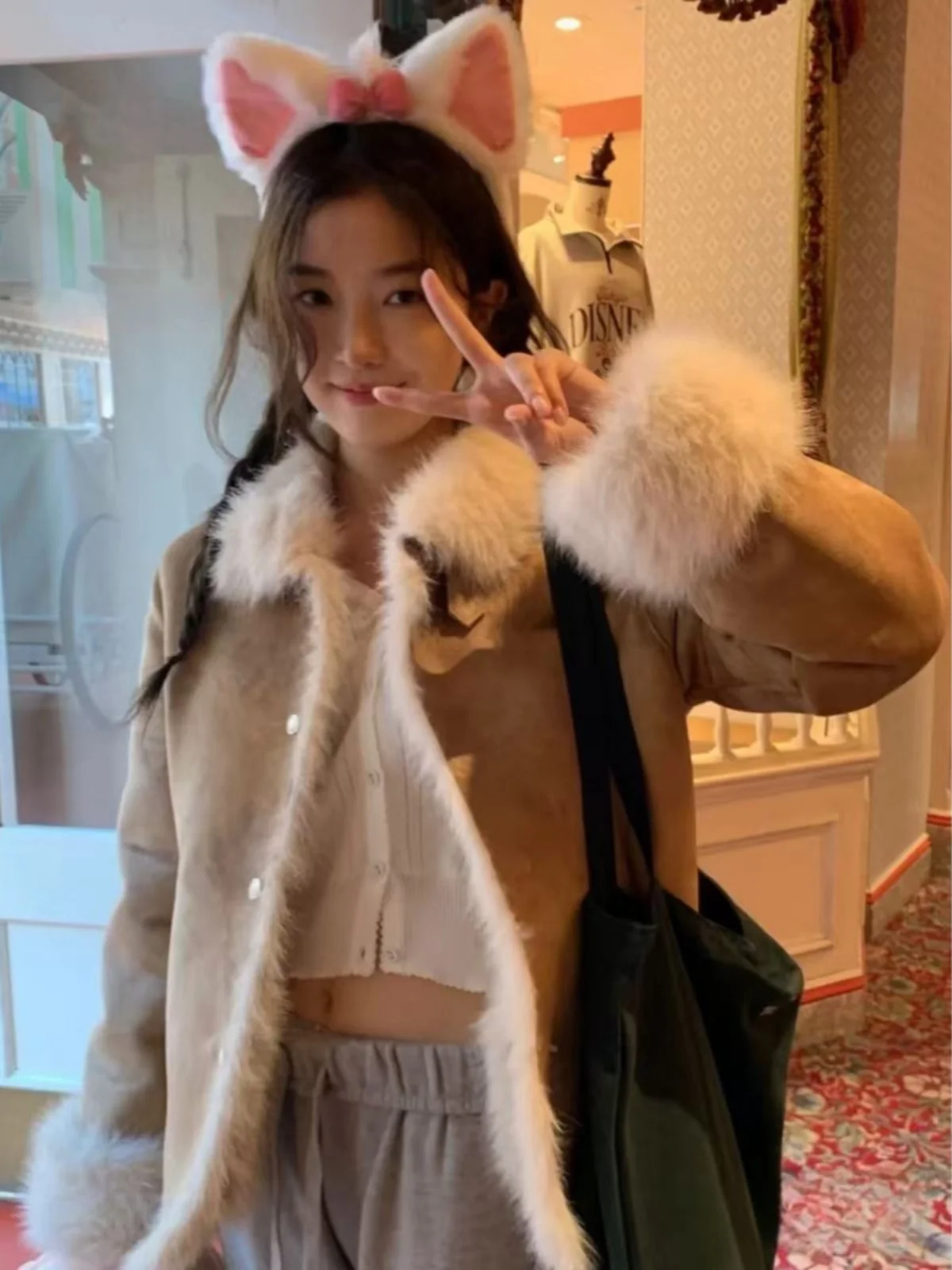 سترة من قطعة واحدة من الفرو والجلد الصديق للبيئة مع ياقة واقفة من Dongda Gate TheBarnnet Slimming and Ele Sle