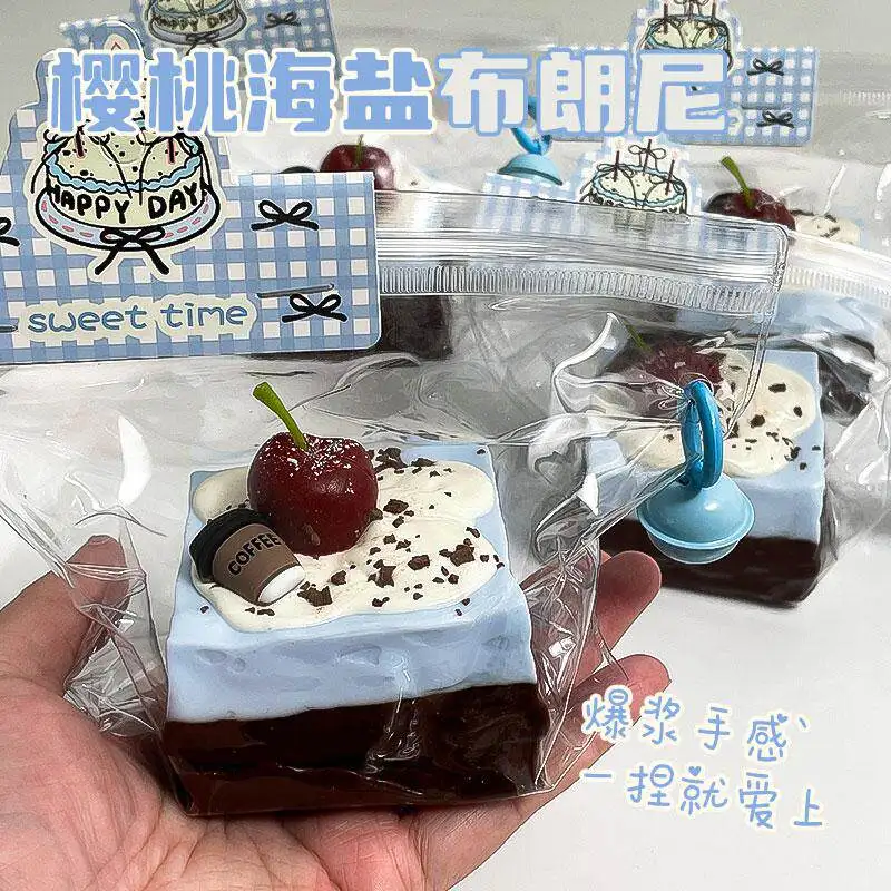 Juguete de silicona Squishy Taba con forma de pastel de mousse de fresa y crema de fresa, juguete Mochi, juguete para apretar, juguete antiestrés, juguete para aliviar el estrés