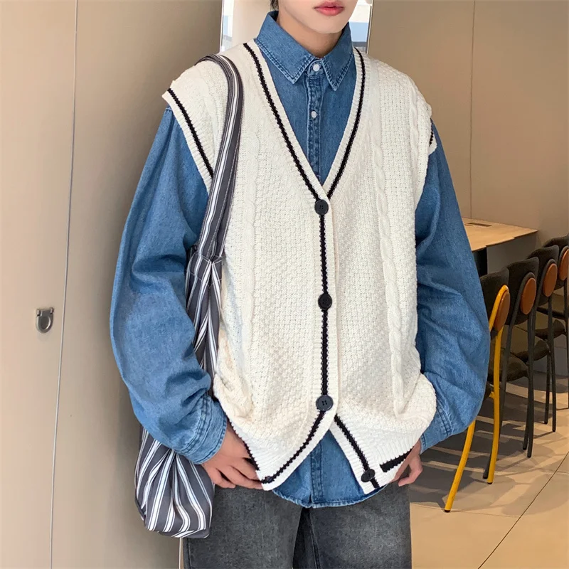 

2024 Spring Autumn Men Uniform Vest Fashion V Neck Pullover Boys British Student Sleeveless Waistcoat Tank Tops Sweaters C147