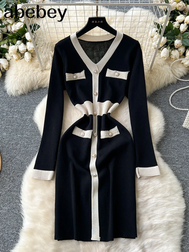 Perlen knopf Strickkleid Frauen Herbst Winter Langarm V-Ausschnitt Französisch Stil Senior Color Block Casual Basics Kleid