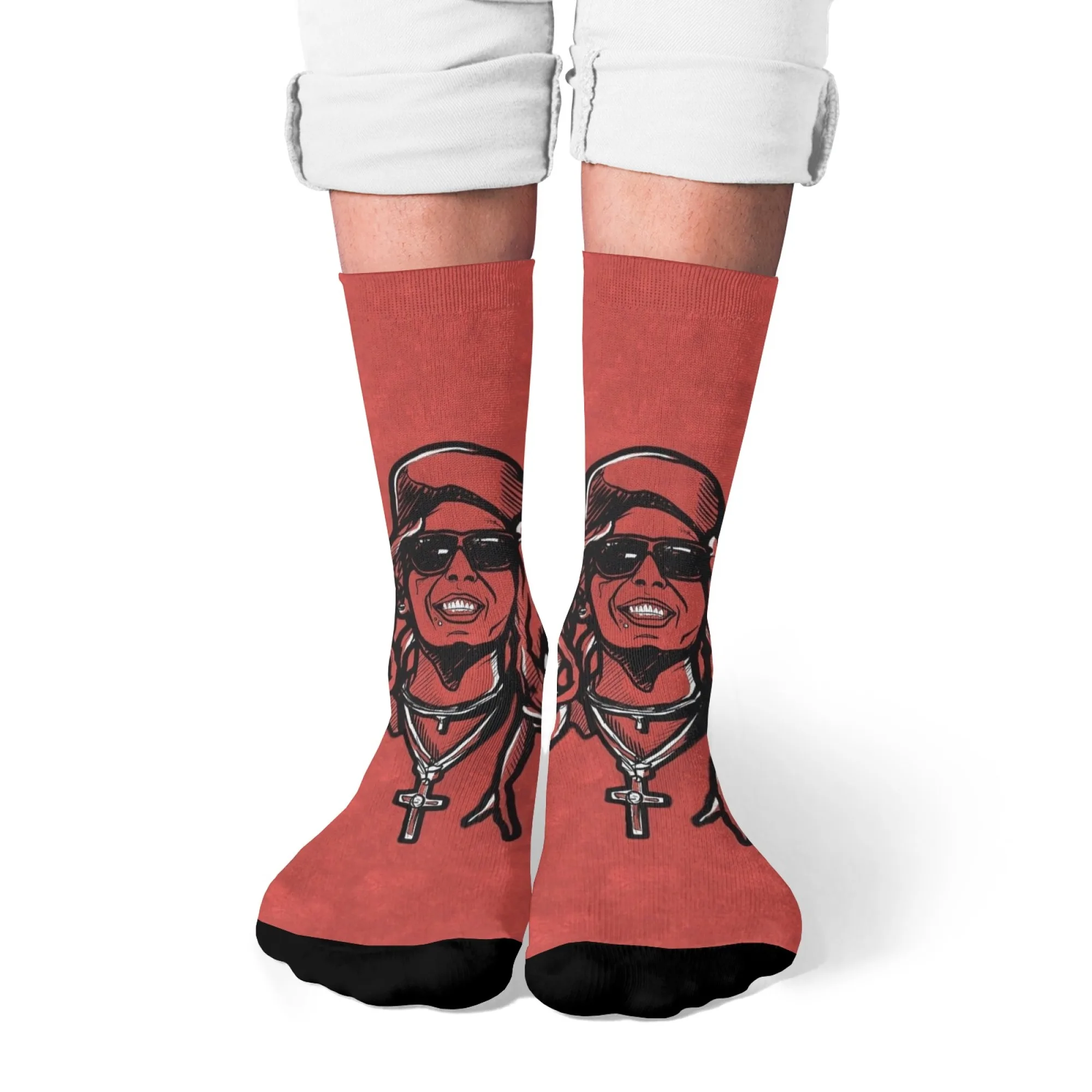 Vintage Street Crew Socken, roter Retro-Charakter mit Kreuz-Halsketten-Aufdruck, edgy Socken für Männer und Frauen, cooles Geschenk für Street-Style-Fans
