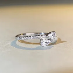 Huitan Hot New Bright Zirconia Finger Ring Female Accessories for Engagement Ceremony Fashion Dainty Chic Jewelry for Wedding