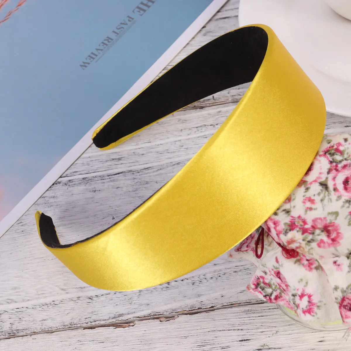 

2pcs Wide Edge Satin Headband Solid Color Hair Hoops Creative Headdress For Women Girls Party Christmas Cosplay Club Yellow