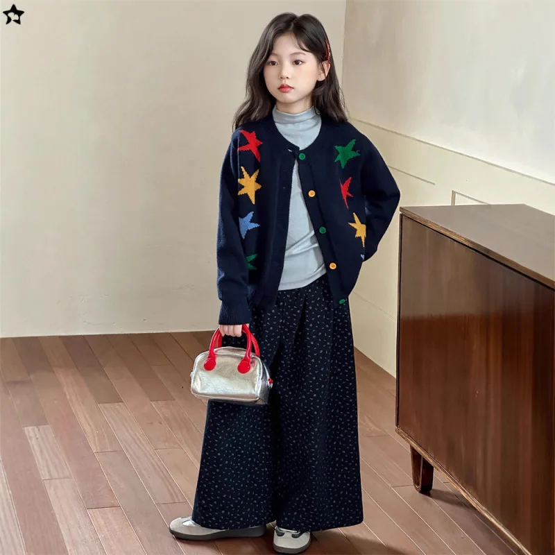

Осенняя детская одежда для девочек 202, водолазка, майка + красочное вязаное пальто с принтом звезд + широкие брюки, повседневные комплекты для девочек-подростков